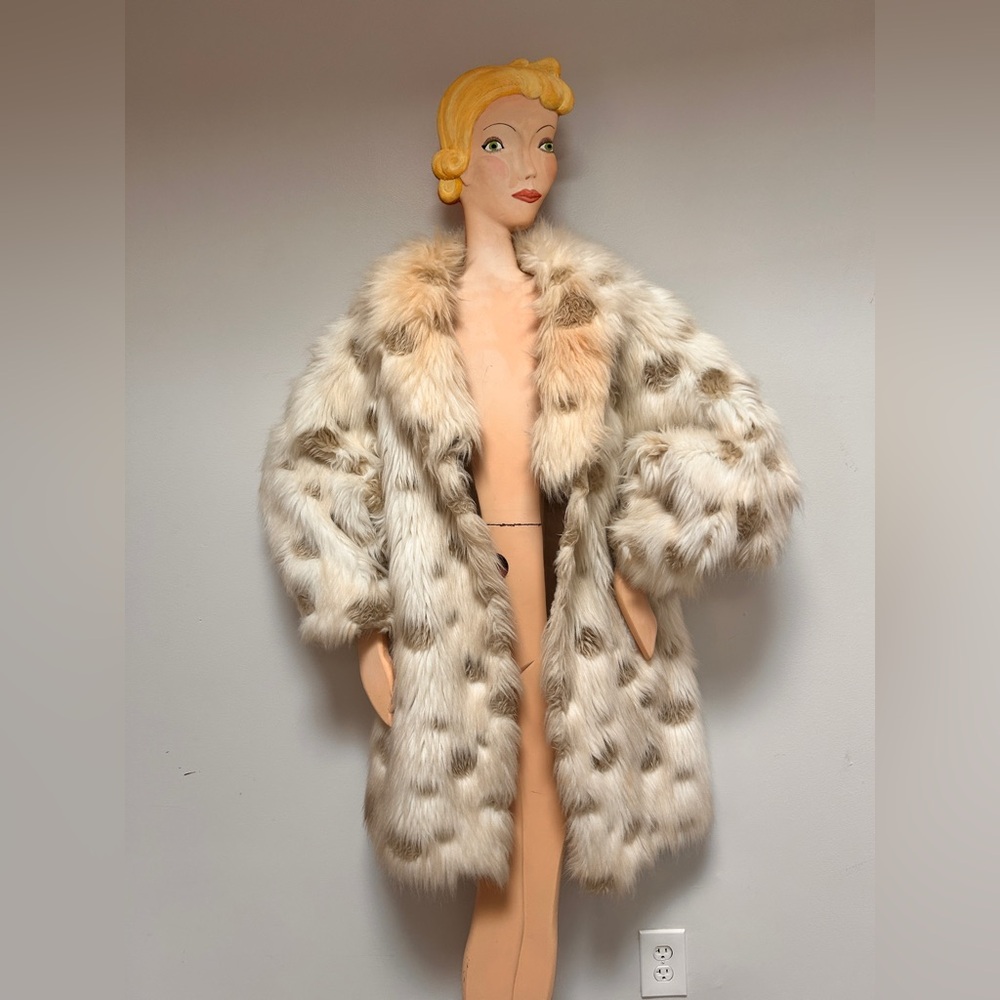 70s Lush Faux Fur White Spotted Coat M-L
